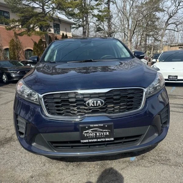 2019 Kia Sorento - Image 8 of 12