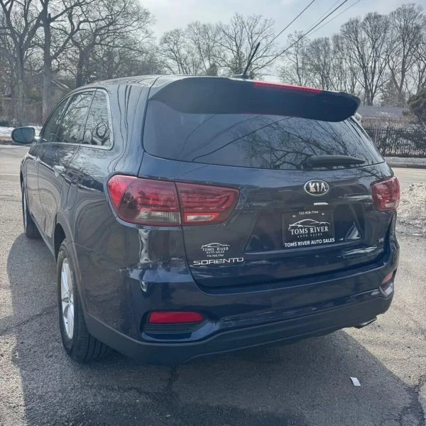 2019 Kia Sorento - Image 3 of 12