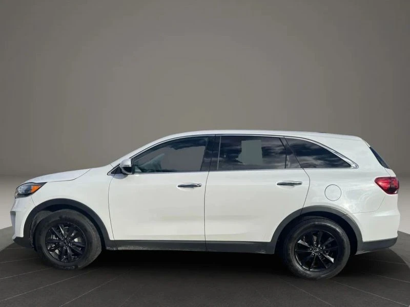 2019 Kia Sorento - Image 8 of 12