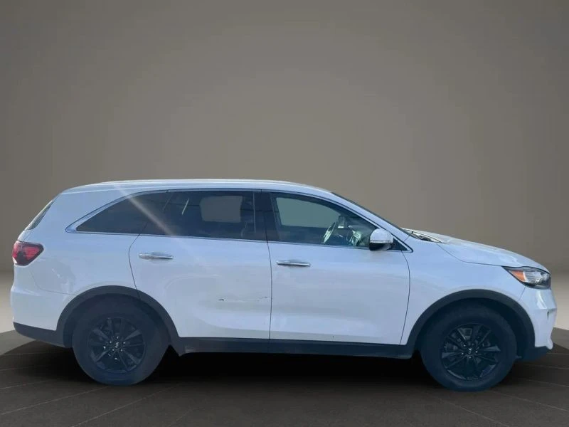 2019 Kia Sorento - Image 4 of 12