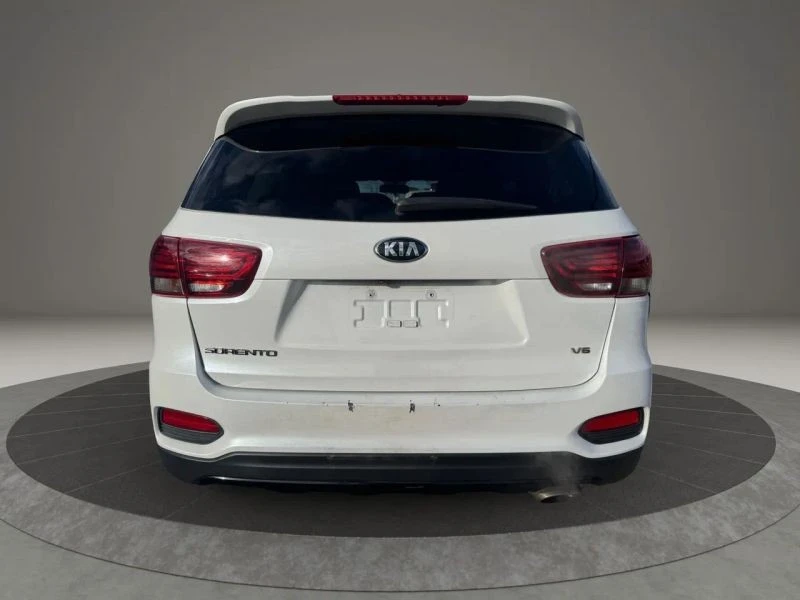 2019 Kia Sorento - Image 6 of 12