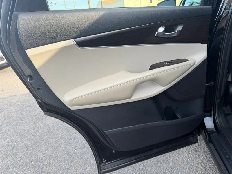 2019 Kia Sorento - Image 11 of 12