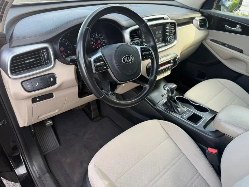2019 Kia Sorento - Image 7 of 12