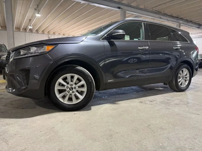 2019 Kia Sorento - Image 2 of 12