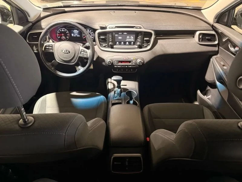2019 Kia Sorento - Image 9 of 12