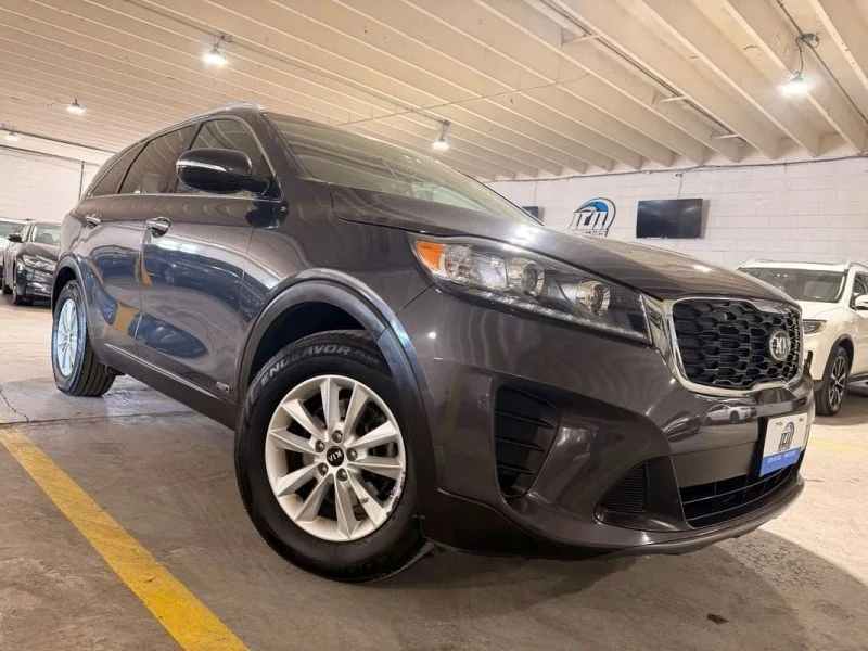 2019 Kia Sorento - Image 5 of 12