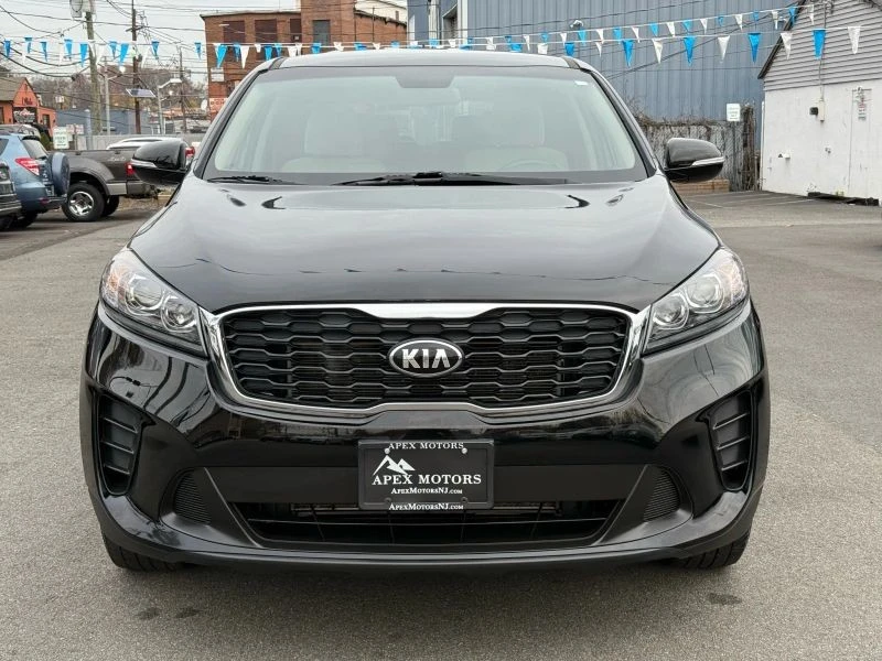 2019 Kia Sorento - Image 2 of 12