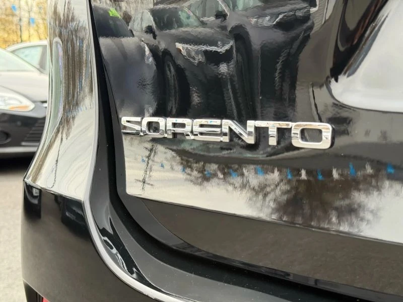 2019 Kia Sorento - Image 7 of 12