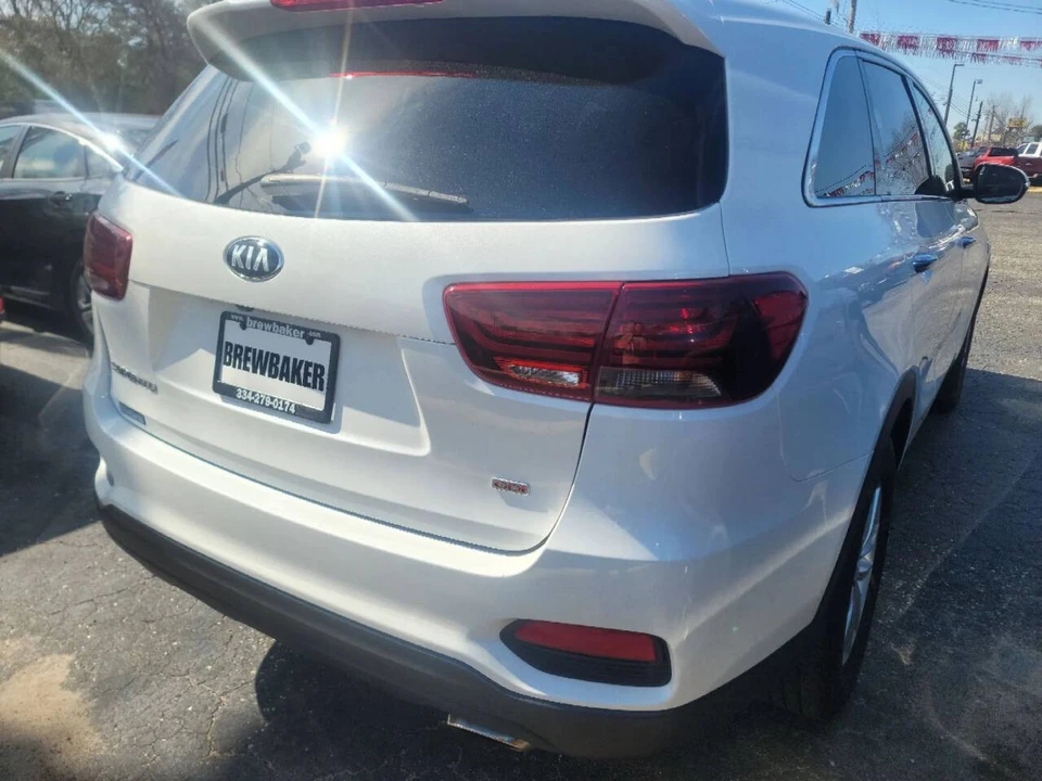 2019 Kia Sorento - Image 10 of 12