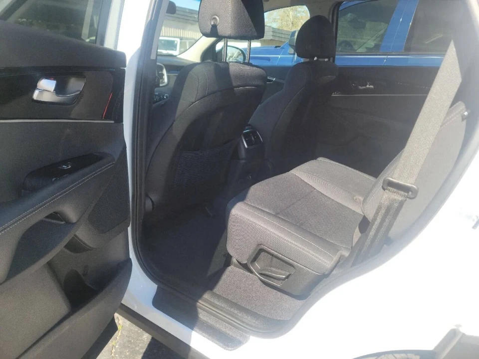 2019 Kia Sorento - Image 11 of 12