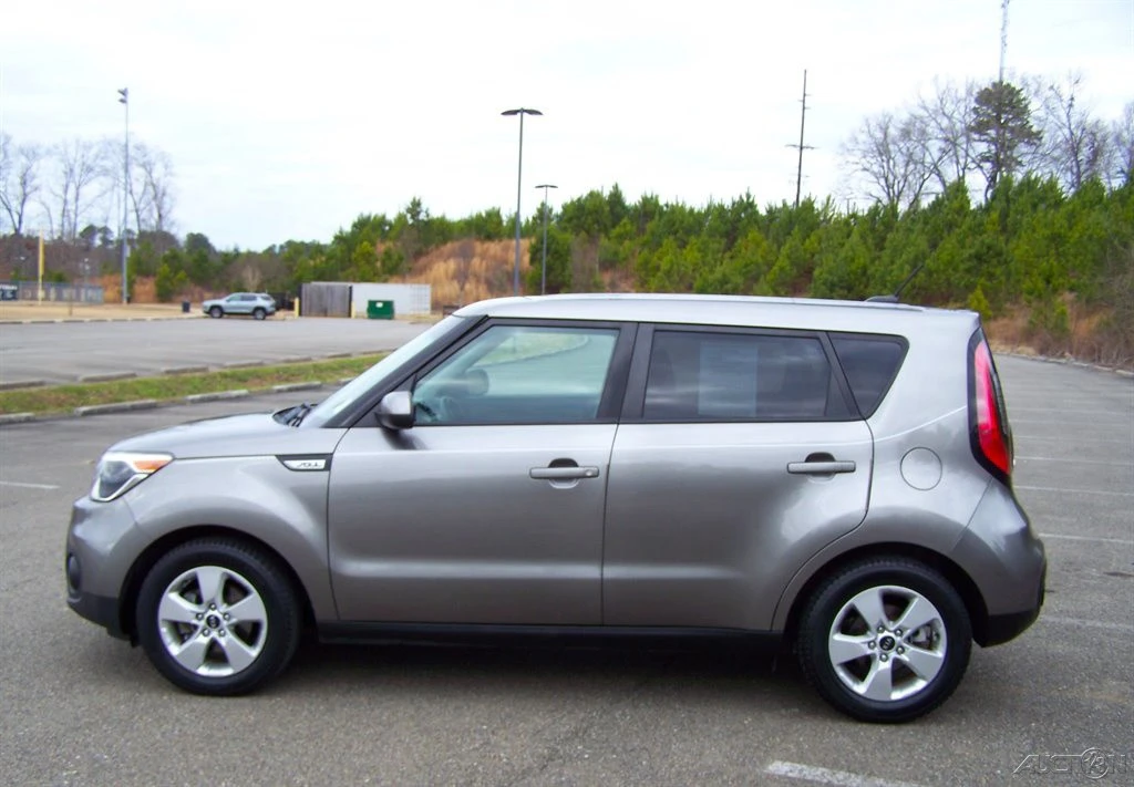 2019 Kia Soul - Image 7 of 12