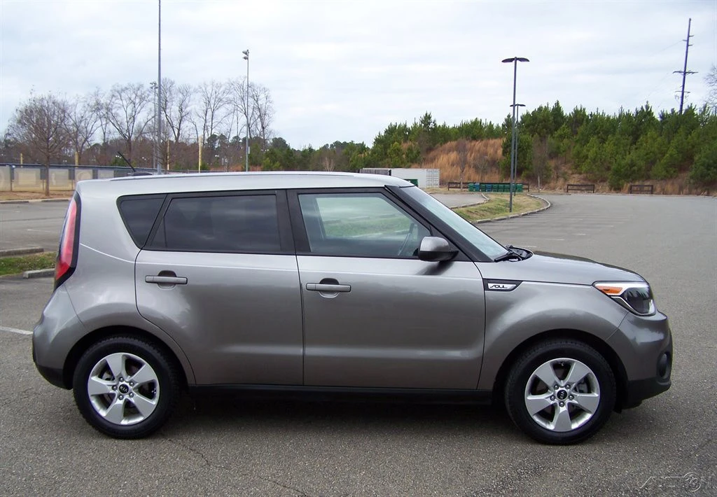 2019 Kia Soul - Image 6 of 12