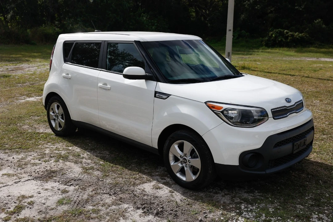 2019 Kia Soul - Image 15 of 21