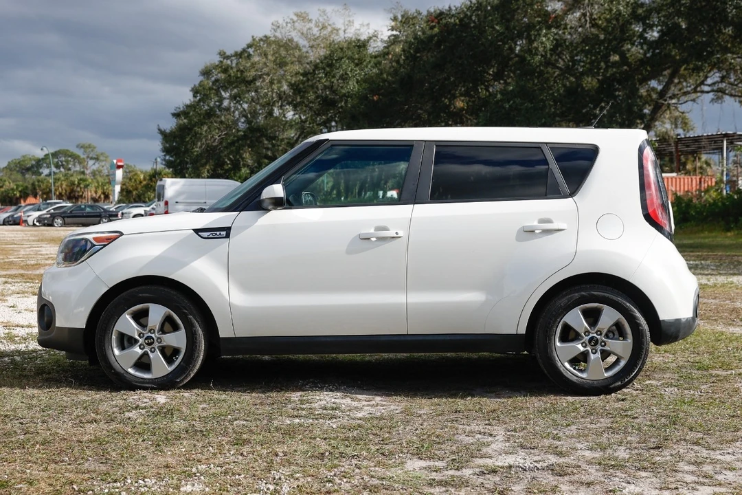 2019 Kia Soul - Image 3 of 12