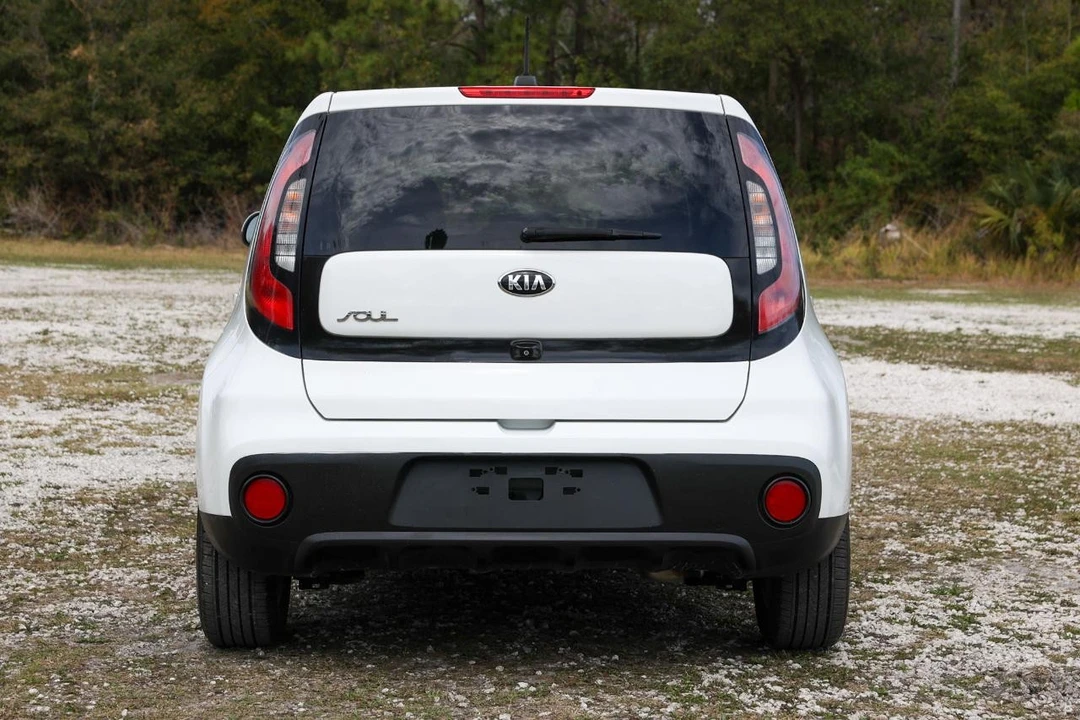 2019 Kia Soul - Image 7 of 12
