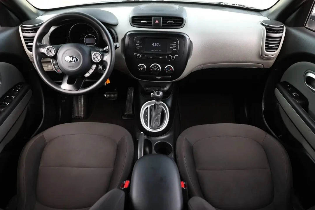 2019 Kia Soul - Image 2 of 12