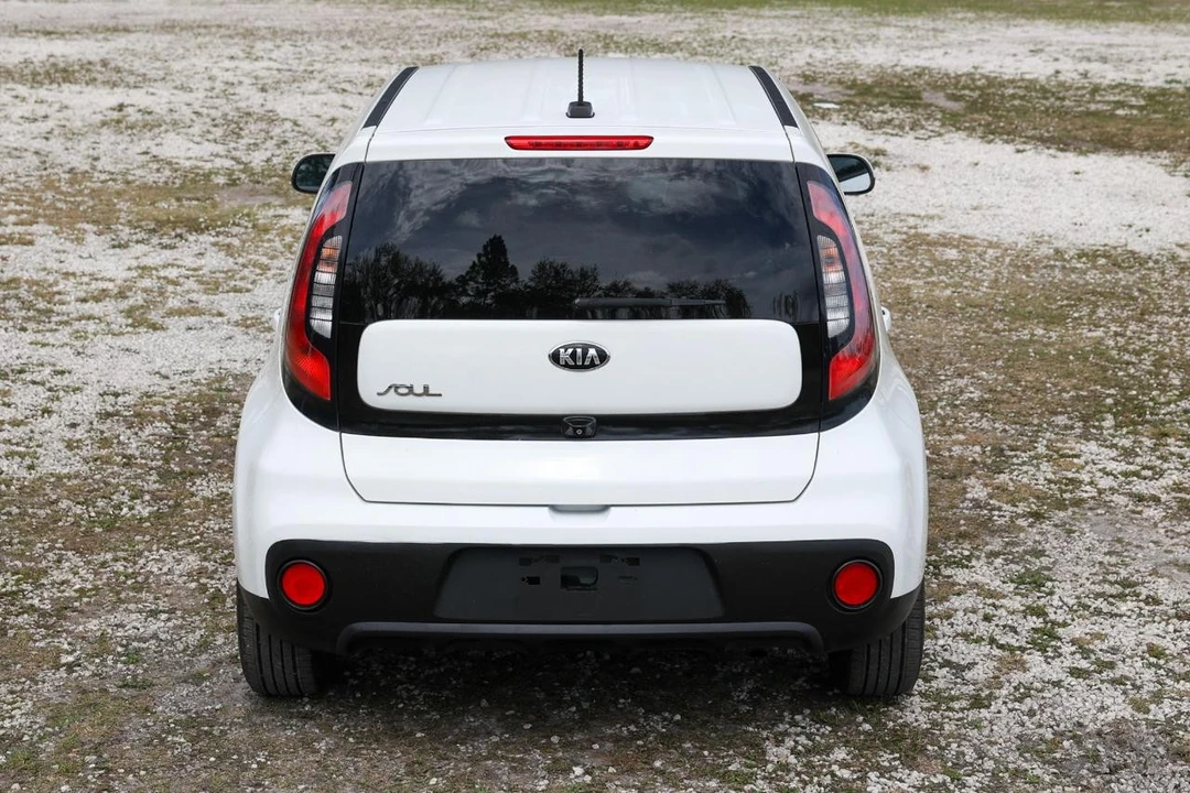 2019 Kia Soul - Image 9 of 12