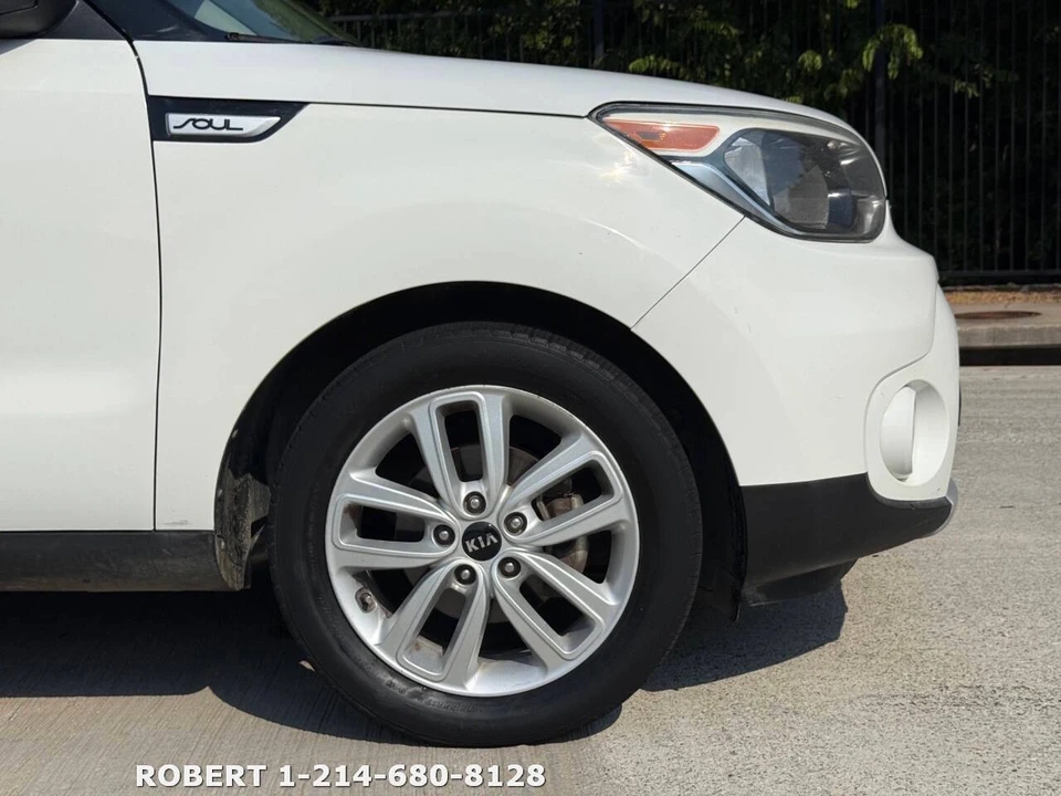 2019 Kia Soul - Image 14 of 21