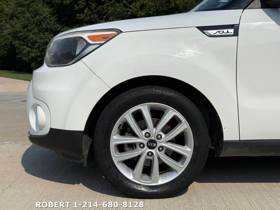 2019 Kia Soul - Image 13 of 21