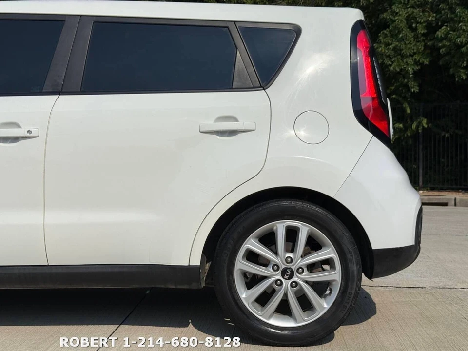 2019 Kia Soul - Image 18 of 21