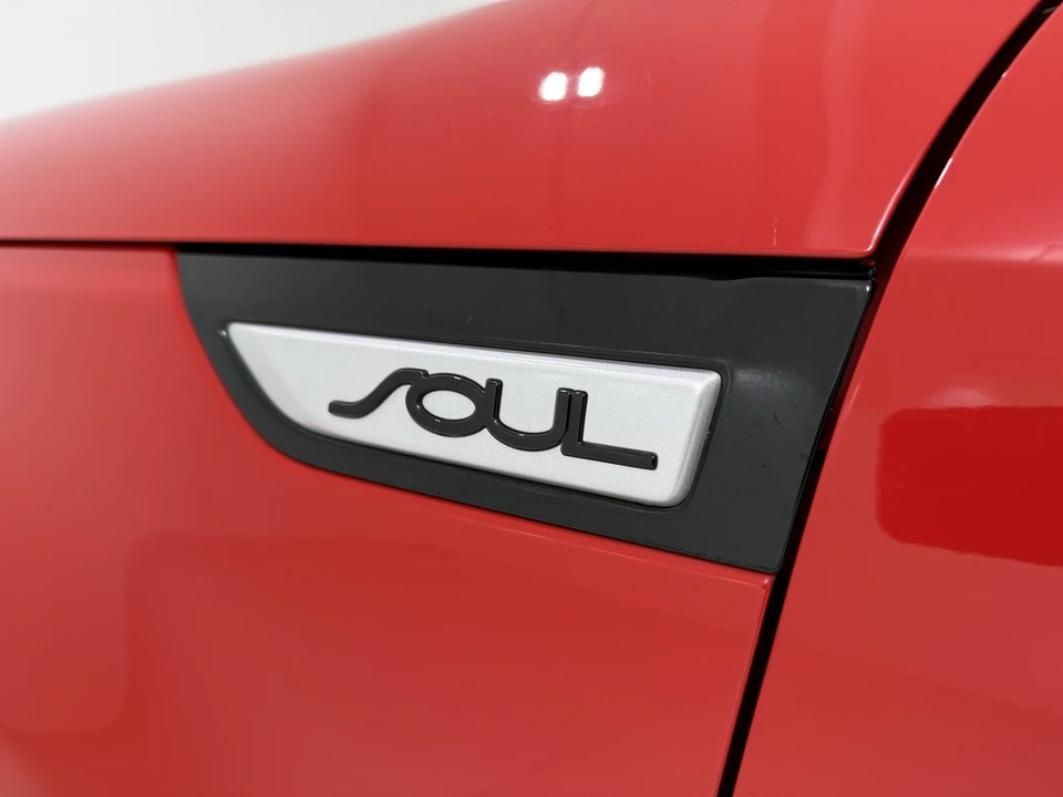 2019 Kia Soul - Image 9 of 21