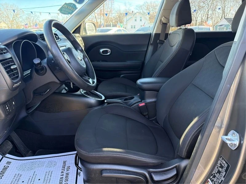 2019 Kia Soul - Image 9 of 12