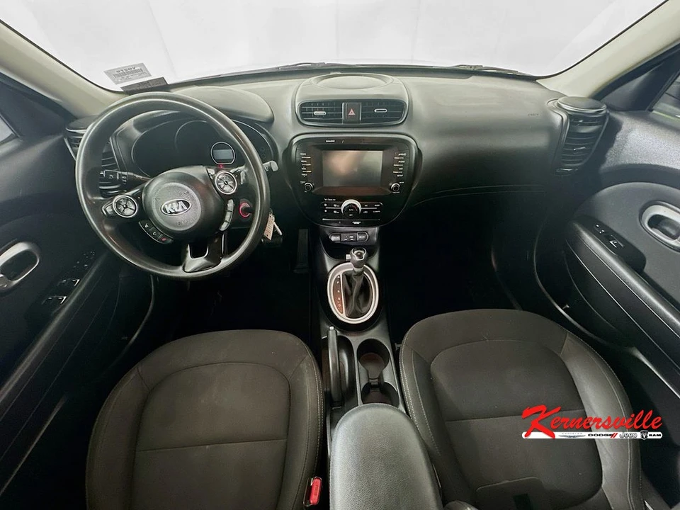 2019 Kia Soul - Image 10 of 21