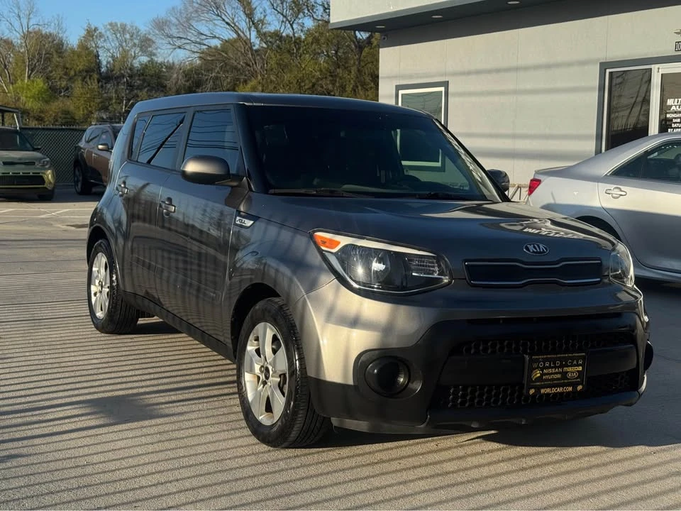 2019 Kia Soul - Image 2 of 11