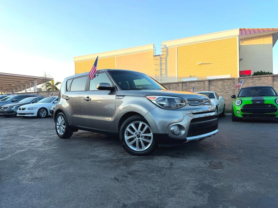2019 Kia Soul - Image 6 of 21