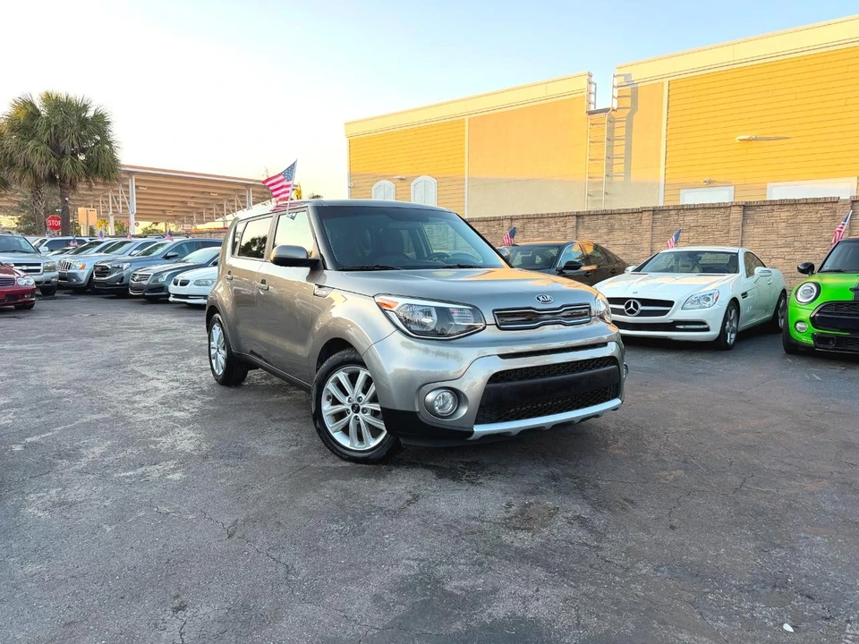 2019 Kia Soul - Image 7 of 21