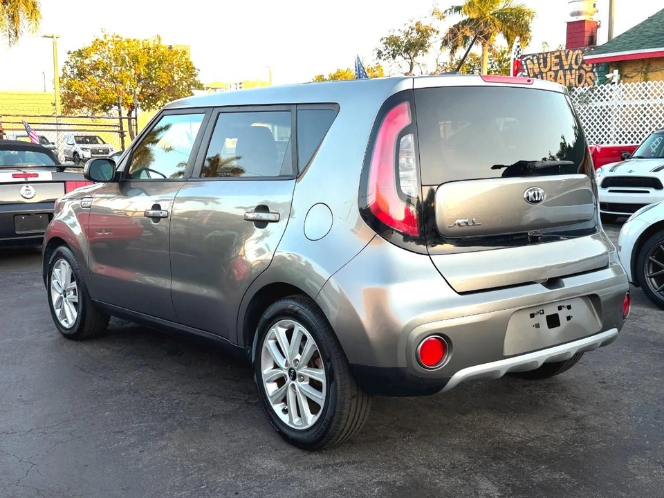 2019 Kia Soul - Image 18 of 21