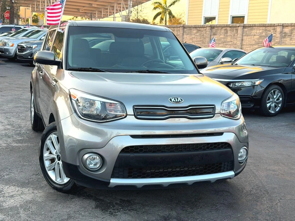 2019 Kia Soul - Image 8 of 21