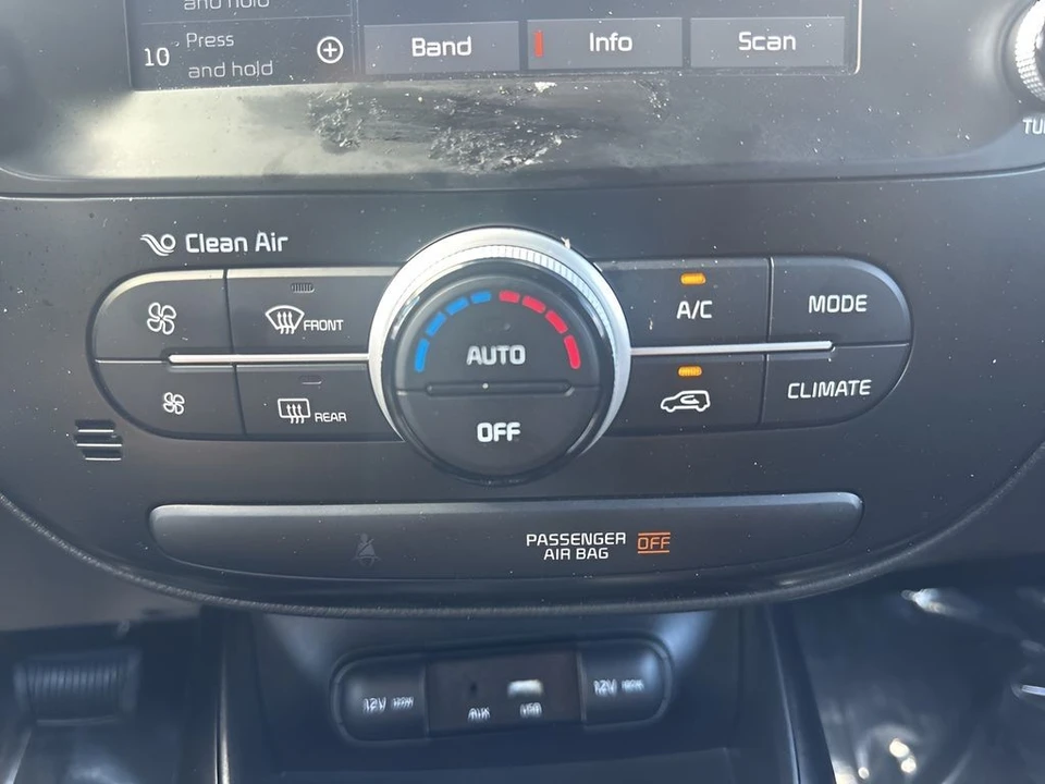 2019 Kia Soul - Image 17 of 21
