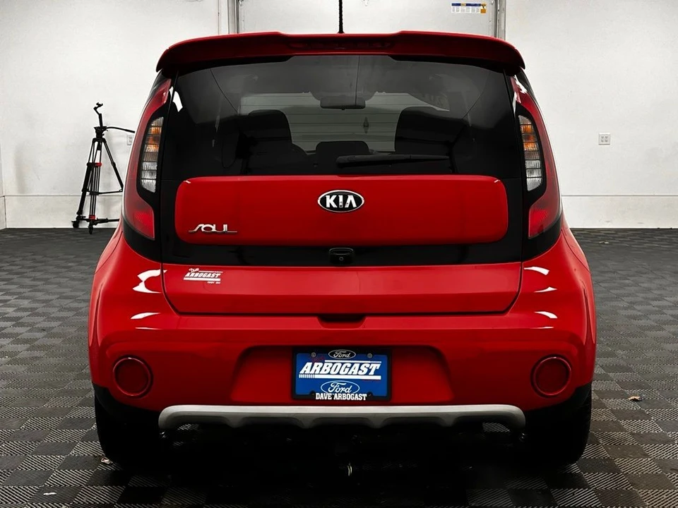 2019 Kia Soul - Image 9 of 12