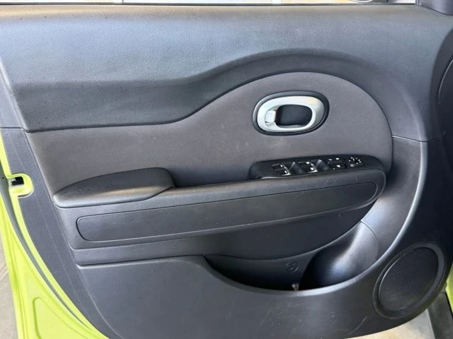 2019 Kia Soul - Image 18 of 21