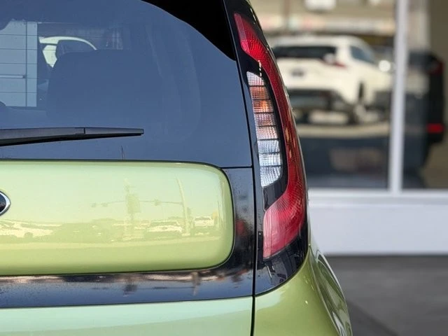 2019 Kia Soul - Image 13 of 21
