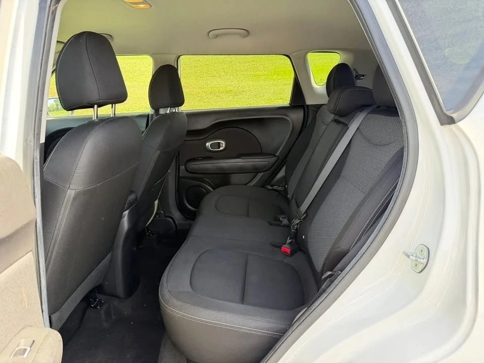 2019 Kia Soul - Image 8 of 12