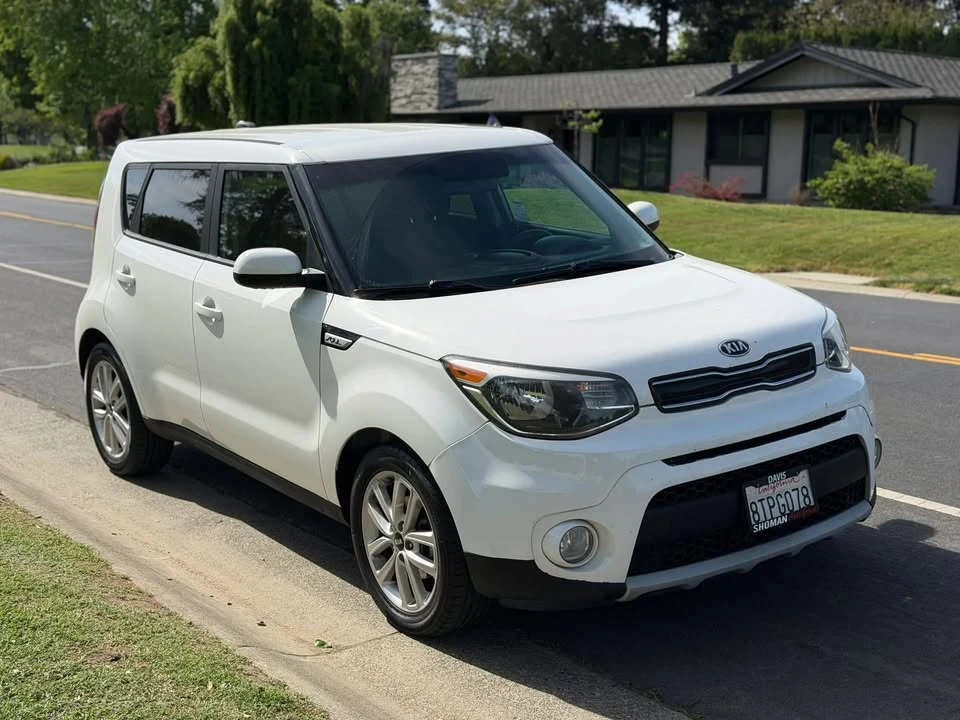 2019 Kia Soul - Image 7 of 12