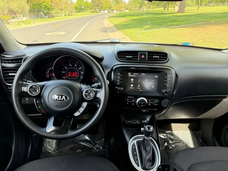 2019 Kia Soul - Image 9 of 12