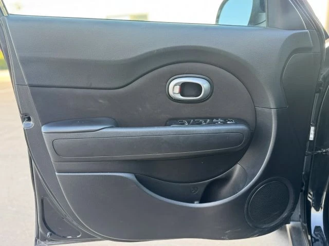 2019 Kia Soul - Image 9 of 21