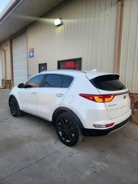 2019 Kia Sportage - Image 4 of 21