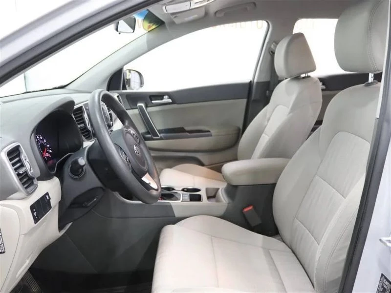 2019 Kia Sportage - Image 9 of 12