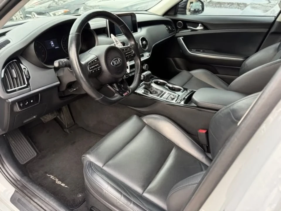 2019 Kia Stinger - Image 7 of 14