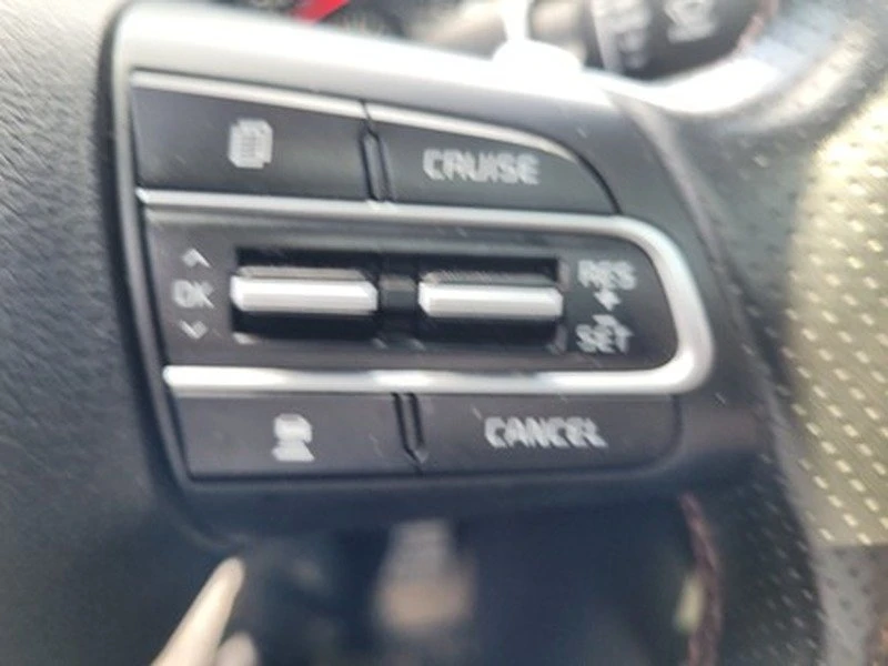 2019 Kia Stinger - Image 12 of 15