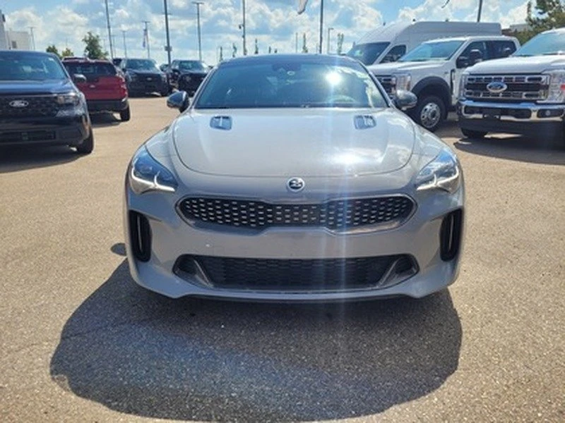 2019 Kia Stinger - Image 2 of 15