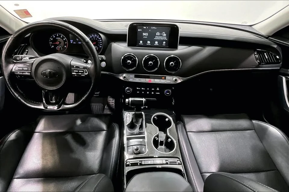 2019 Kia Stinger - Image 10 of 20