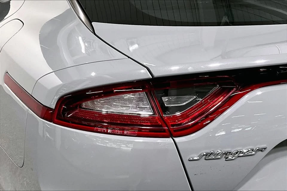 2019 Kia Stinger - Image 20 of 20