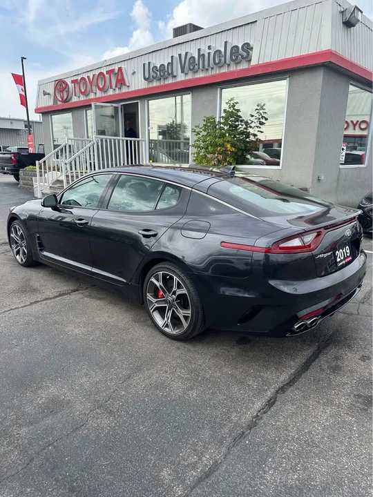 2019 Kia Stinger - Image 2 of 14