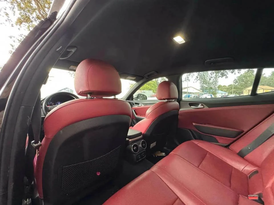 2019 Kia Stinger - Image 10 of 10