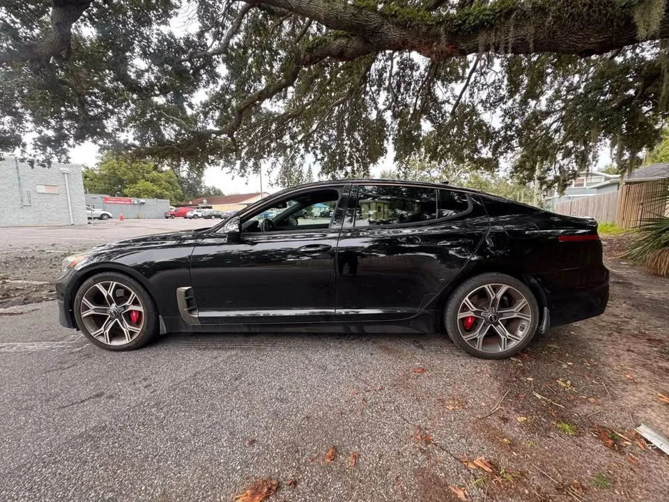2019 Kia Stinger - Image 2 of 10